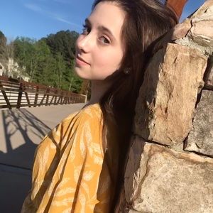 Meet your Posher, Savannah